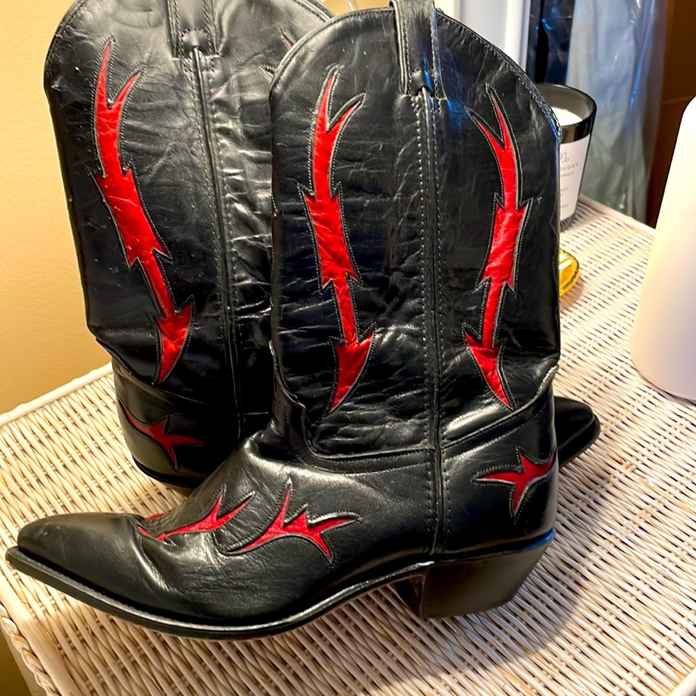 Vintage western boots black with red flames